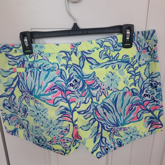 Lilly Pulitzer Adie swim Up Lemon Drop Tropical Print Women's Shorts - Picture 3 of 7